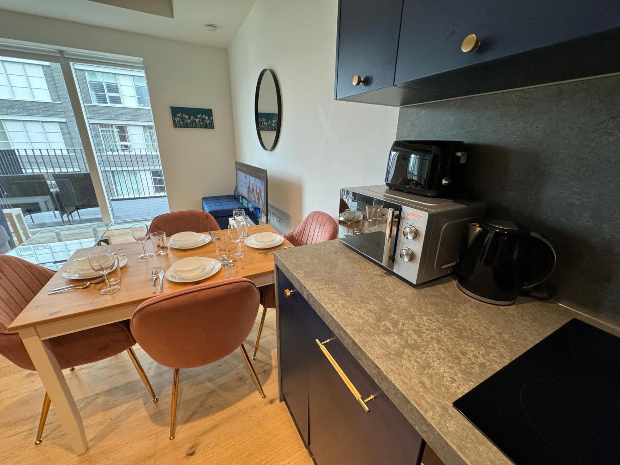 London Luxury Flat With Balcony, River View, O2 Arena, Excel, Canary Wharf, Station Apartment Bagian luar foto